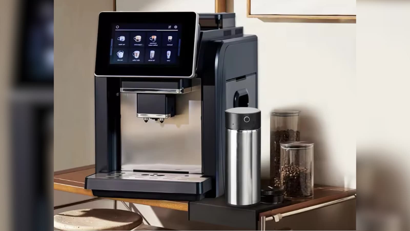 BRWMSTR Auto 50 bean-to-cup coffee machine with touch screen